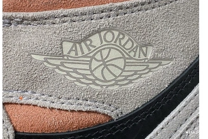 555088-018 CRIMSON' OG - JORDAN JORDAN 'GREY 1 RETRO HIGH - AIR AIR 0830